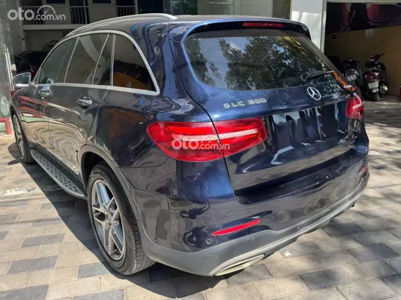 Mercedes-Benz GLC 300 4Matic 2017 - Xe cũ chính chủ chất lượng cao full options