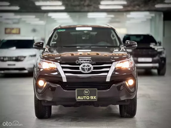 Toyota Fortuner 2.4 MT 4x2 2019 - Xe 1 chủ từ đầu, ODO chỉ 20.000km