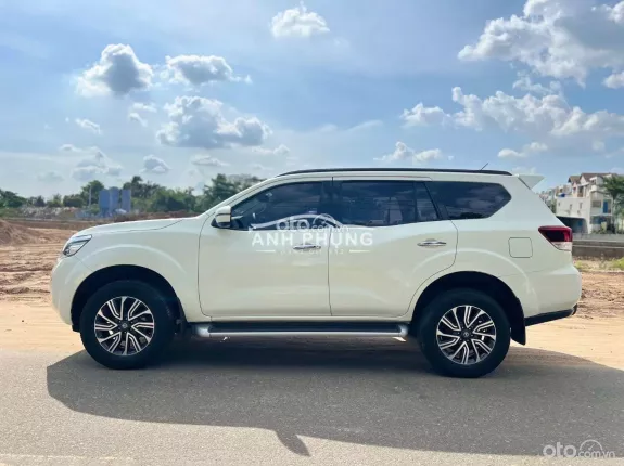Nissan Terra 2.5L V 4WD 7AT 2019 - Xe cá nhân ủy quyền, sơn nguyên bản gần 100%