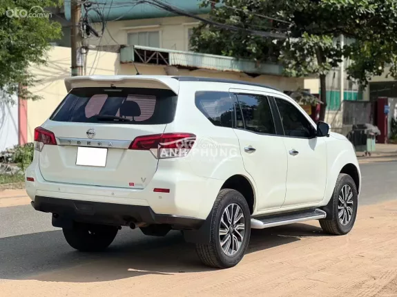 Nissan Terra 2.5L V 4WD 7AT 2019 - Xe cá nhân ủy quyền, sơn nguyên bản gần 100%