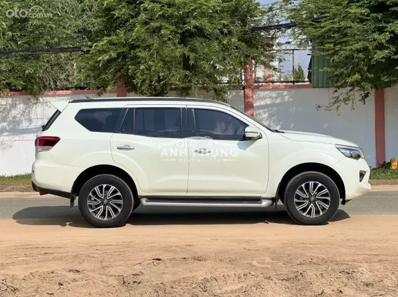 Nissan Terra 2.5L V 4WD 7AT 2019 - Xe cá nhân ủy quyền, sơn nguyên bản gần 100%