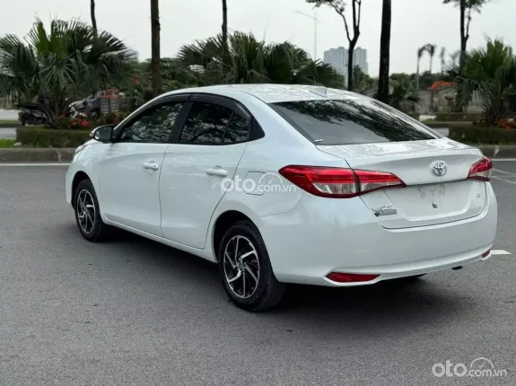 Toyota Vios 1.5 E CVT 2022 - Toyota Vios E CVT 2022