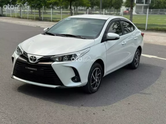 Toyota Vios 1.5 E CVT 2022 - Toyota Vios E CVT 2022