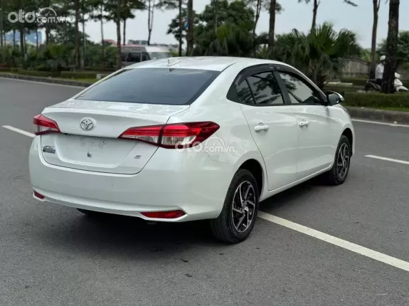 Toyota Vios 1.5 E CVT 2022 - Toyota Vios E CVT 2022