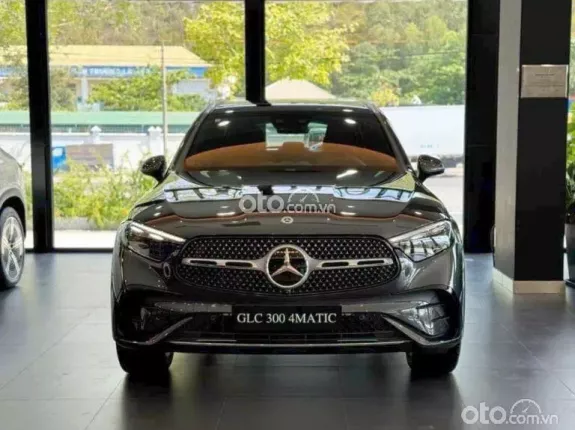 Mercedes-Benz GLC 300 4Matic V1 2025 - Ưu đãi tiền mặt lên đến 400 triệu đồng