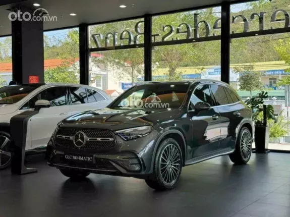 Mercedes-Benz GLC 300 4Matic V1 2025 - Ưu đãi tiền mặt lên đến 400 triệu đồng