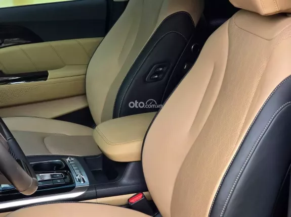 Kia Carnival 2.2D Premium 2022 - Xanh lam đẹp xuất sắc