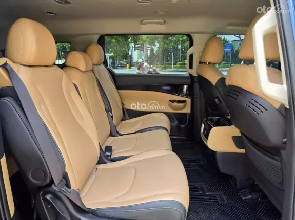 Kia Carnival 2.2D Premium 2022 - Xanh lam đẹp xuất sắc