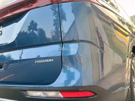 Kia Carnival 2.2D Premium 2022 - Xanh lam đẹp xuất sắc