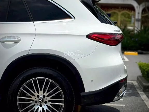 Mercedes-Benz GLC 200 4Matic 2025 - Ưu đãi tiền mặt lên đến 400 triệu đồng