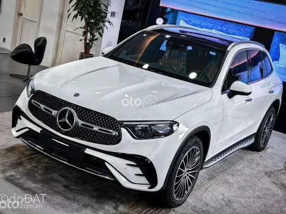 Mercedes-Benz GLC 300 4Matic V1 2025 - Ưu đãi tiền mặt lên đến 400 triệu đồng