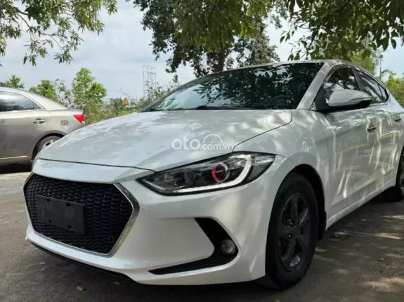 Hyundai Elantra 1.8 MT 2019 - Hyundai Elantra 2019 MT xe gia đình