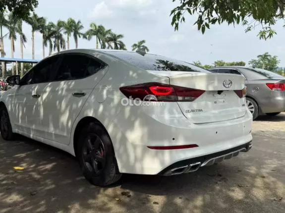 Hyundai Elantra 1.8 MT 2019 - Hyundai Elantra 2019 MT xe gia đình