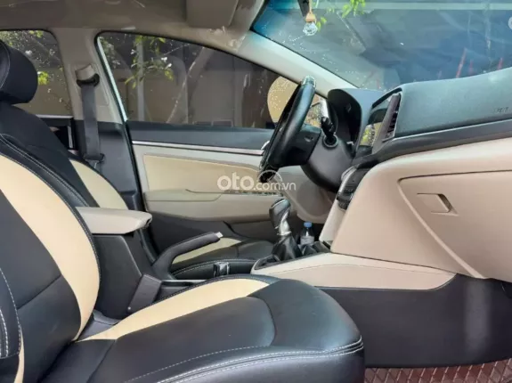 Hyundai Elantra 1.8 MT 2019 - Hyundai Elantra 2019 MT xe gia đình