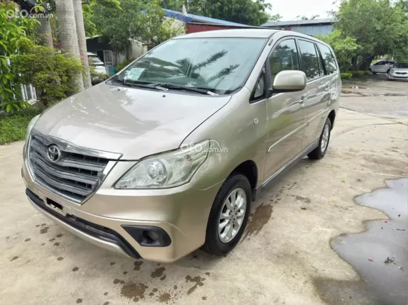 Toyota Innova 2.0E 2014 - Phom mới xe gia đình máy zin keo chỉ zin