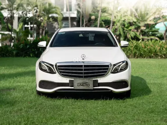 Mercedes-Benz E200 Exclusive 2019 - 1 chủ - Trắng nâu