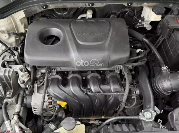 Hyundai Elantra 1.8 MT 2019 - Xe gia đình hạng C zin đẹp