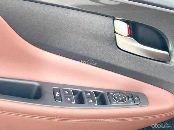 Hyundai Santa Fe 2.2 Dầu Cao cấp 2022 - Đăng ký 1 chủ mua mới từ đầu