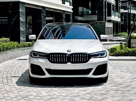 BMW 530i M Sport 2022 - BMW 530i M-Sport 2023