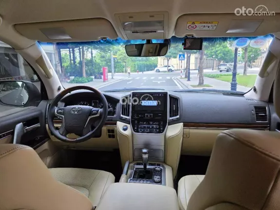 Toyota Land Cruiser VX 4.6 V8 2016 - Odo 9v miles, siêu đẹp, biển HN