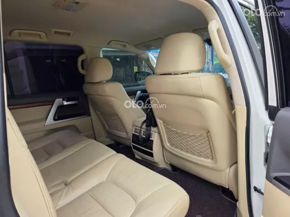 Toyota Land Cruiser VX 4.6 V8 2016 - Odo 9v miles, siêu đẹp, biển HN