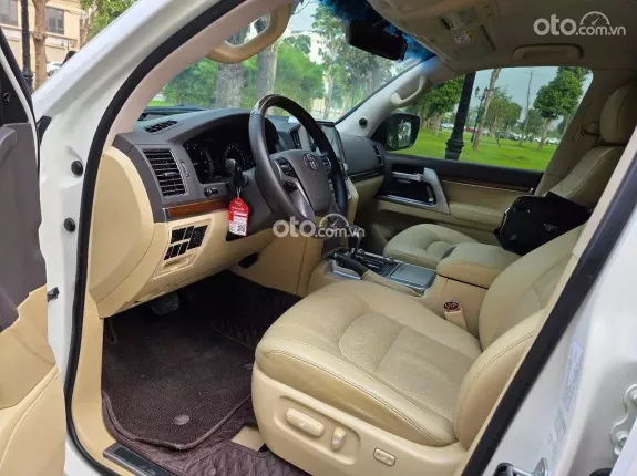 Toyota Land Cruiser VX 4.6 V8 2016 - Odo 9v miles, siêu đẹp, biển HN