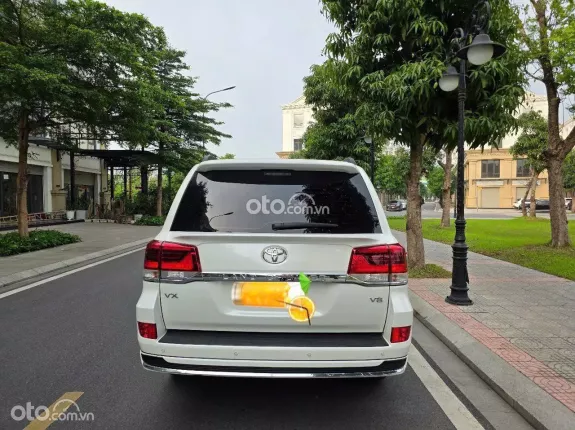 Toyota Land Cruiser VX 4.6 V8 2016 - Odo 9v miles, siêu đẹp, biển HN