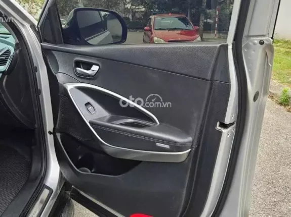 Hyundai Santa Fe 2.4L Xăng Cao cấp 2016 - Chiếc xe 7 chỗ phù hợp mọi gia đình, chủ giữ gìn