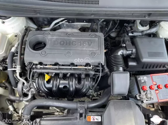 Kia Carens S 2.0 MT 2015 - Kia Carens 2015 MT, 2.0, 12v