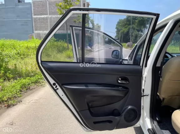 Kia Carens S 2.0 MT 2015 - Kia Carens 2015 MT, 2.0, 12v