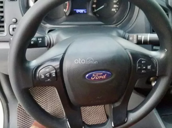 Ford Ranger XLS 2.0L 4x2 AT 2017 - Xe đẹp