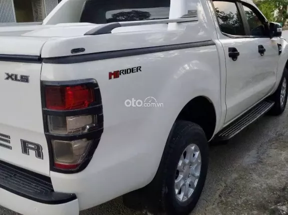 Ford Ranger XLS 2.0L 4x2 AT 2017 - Xe đẹp