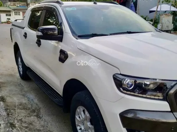 Ford Ranger XLS 2.0L 4x2 AT 2017 - Xe đẹp