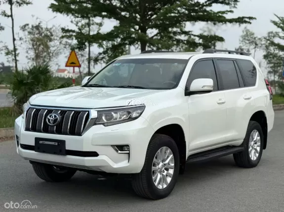 Toyota Land Cruiser Prado GX 2017 - Nội thất rộng rãi, trang bị full option