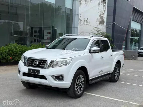 Nissan Navara 2.5 AT 2020 - Mẫu xe bán tải đầm máy, gầm cao tiện nghi