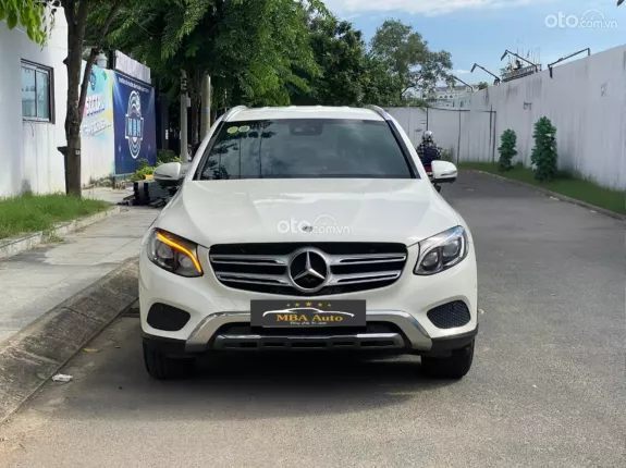 Mercedes-Benz GLC 250 2017 - Trắng Đen