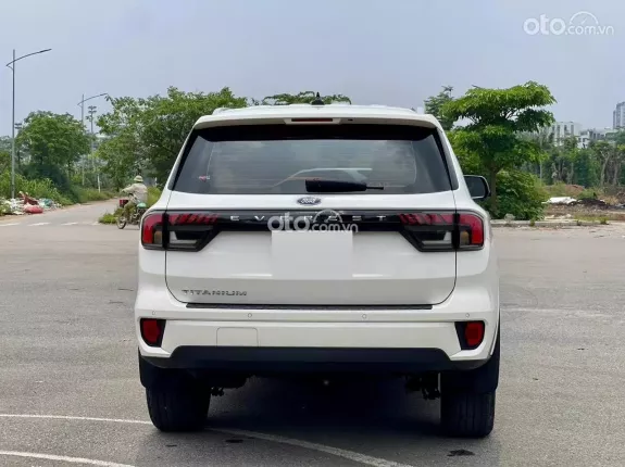 Ford Everest Titanium 2.0 AT 4x2 2023 - Salon xin được chào bán chiếc xe