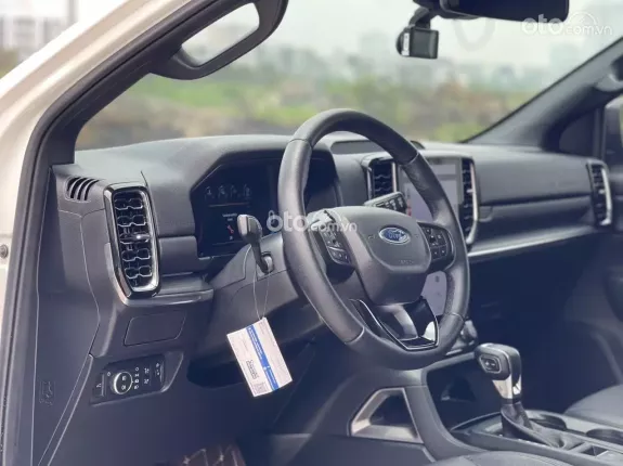 Ford Everest Titanium 2.0 AT 4x2 2023 - Salon xin được chào bán chiếc xe