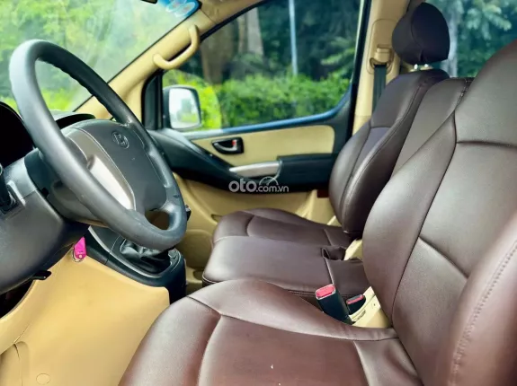 Hyundai Grand Starex 2.5 MT 2017 - Cam kết không đâm đụng, ngập nước, động cơ nguyên bản