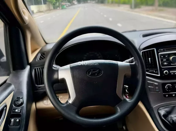 Hyundai Grand Starex 2.5 MT 2017 - Cam kết không đâm đụng, ngập nước, động cơ nguyên bản