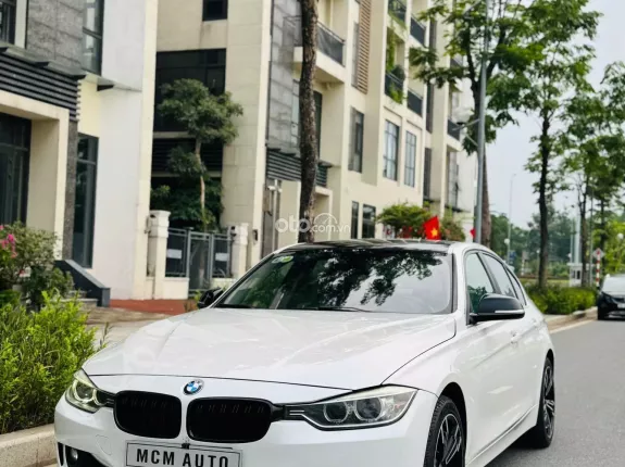 BMW 320i Sport Line 2014 - Xe mới bảo dưỡng, thay 4 lốp michelin mới, bao check thoải mái