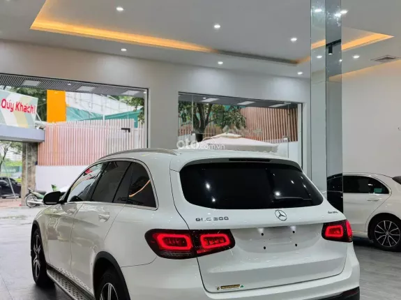 Mercedes-Benz GLC 200 4Matic 2020 - Xe một chủ từ đầu full bảo dưỡng hãng