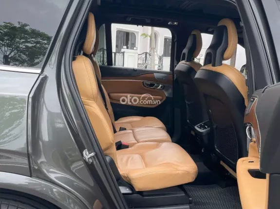 Volvo XC90 inscription 2017 - Xe zin nguyên bản theo hãng