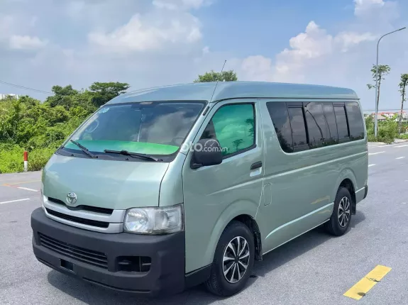 Toyota Hiace 2010 - Bán Hiace tải van 3 chỗ đời 2010, tải 900kg