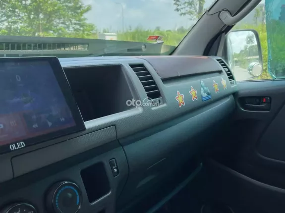 Toyota Hiace 2010 - Bán Hiace tải van 3 chỗ đời 2010, tải 900kg