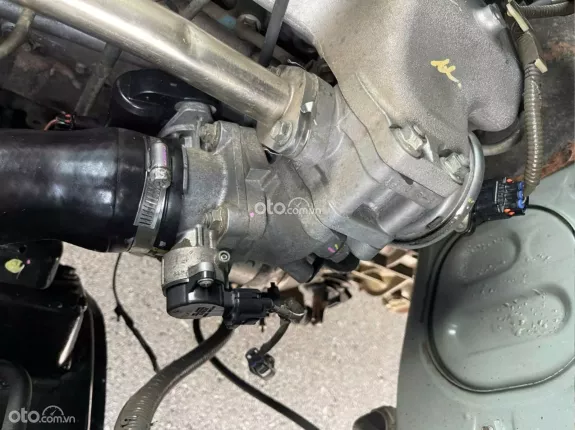 Toyota Hiace 2010 - Bán Hiace tải van 3 chỗ đời 2010, tải 900kg