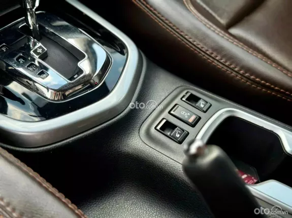 Nissan Terra 2.5L E 2WD 7 AT 2019 - SUV đa dụng cao cấp 2019, lướt nhẹ như mới