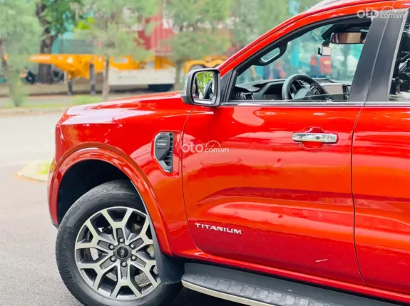 Ford Everest Titanium 2.0 AT 4x2 2022 - Giá tốt cho chiếc SUV mạnh mẽ