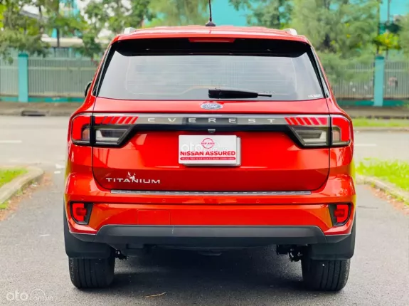 Ford Everest Titanium 2.0 AT 4x2 2022 - Giá tốt cho chiếc SUV mạnh mẽ