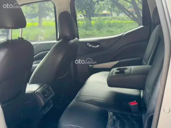 Nissan Navara NP300 VL 4x4 AT 2022 - Xe lướt chất lượng, pháp lý minh bạch